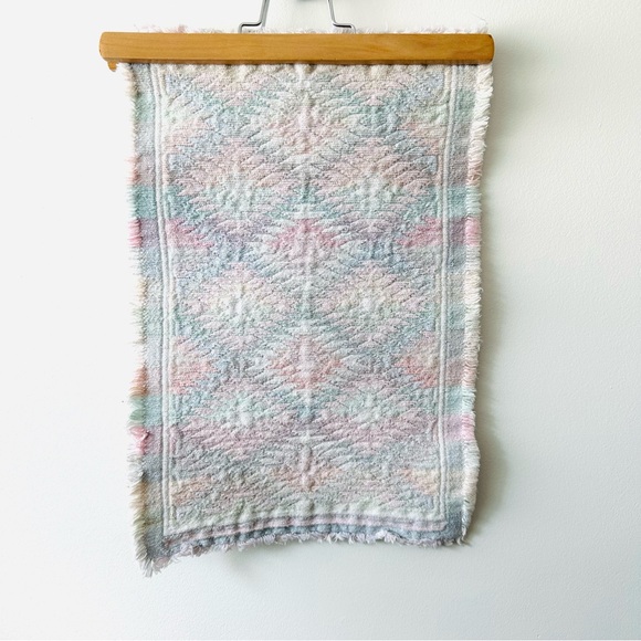 Vintage Woven Placemats (Set of 8) - Picture 4 of 4